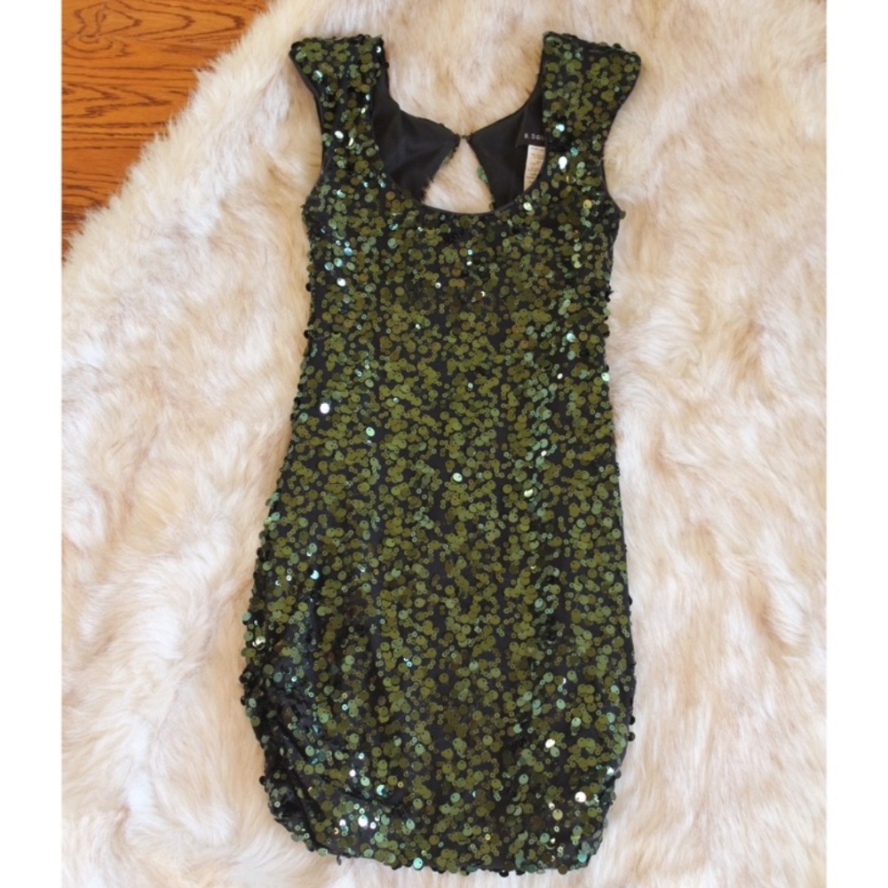 B. DARLIN emerald sequin dress